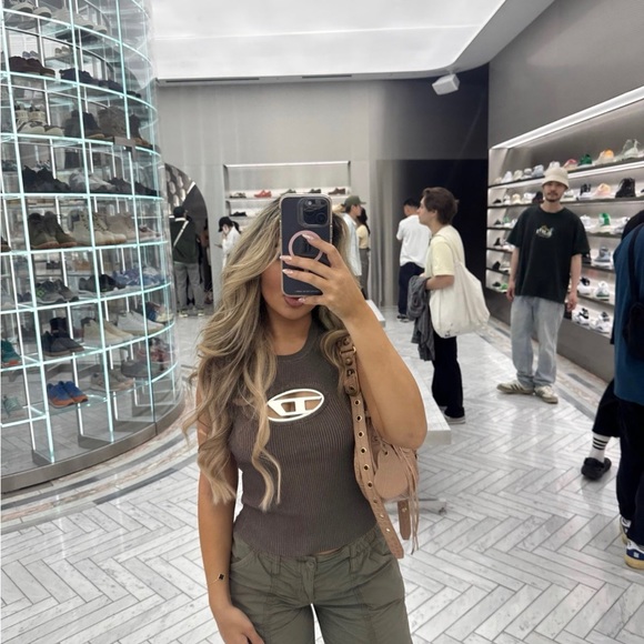 Diesel top - Picture 2 of 2